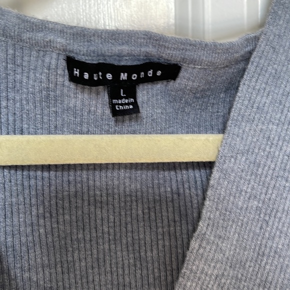Haute Monde v neck grey ribbed sleeveless top stretchy material sz large - Picture 2 of 5